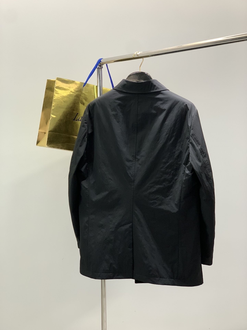 L0r0 P1ana outwear